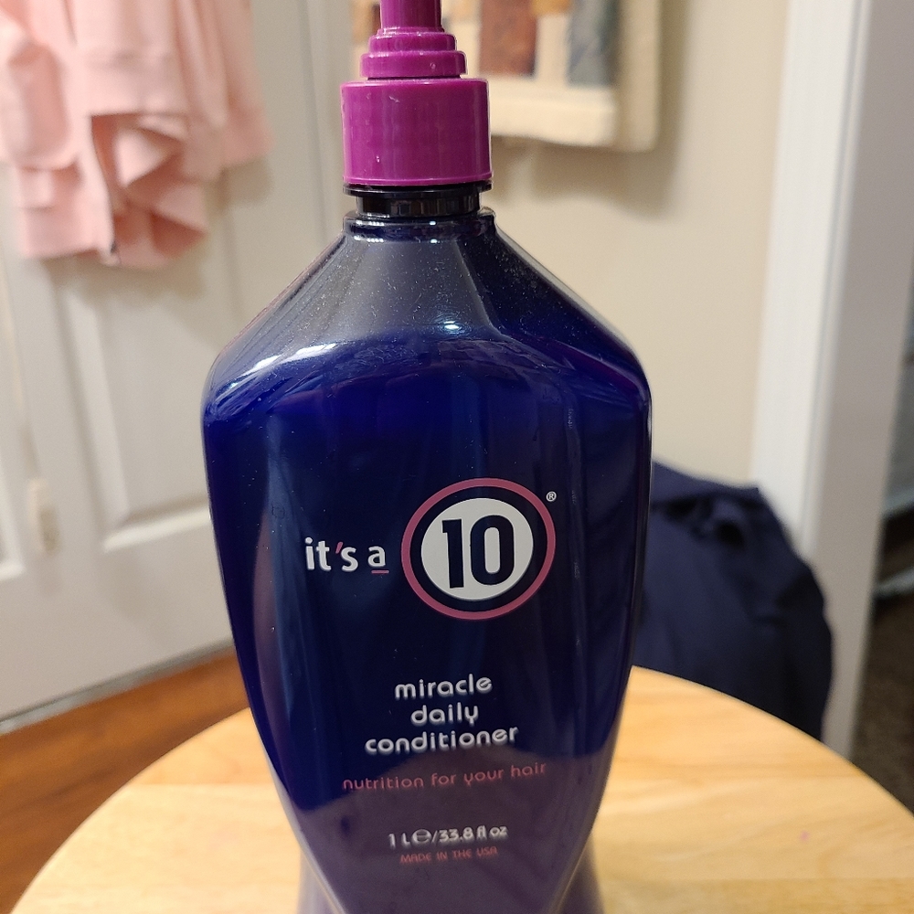 It's a 10 Hair Care Miracle Daily Conditioner